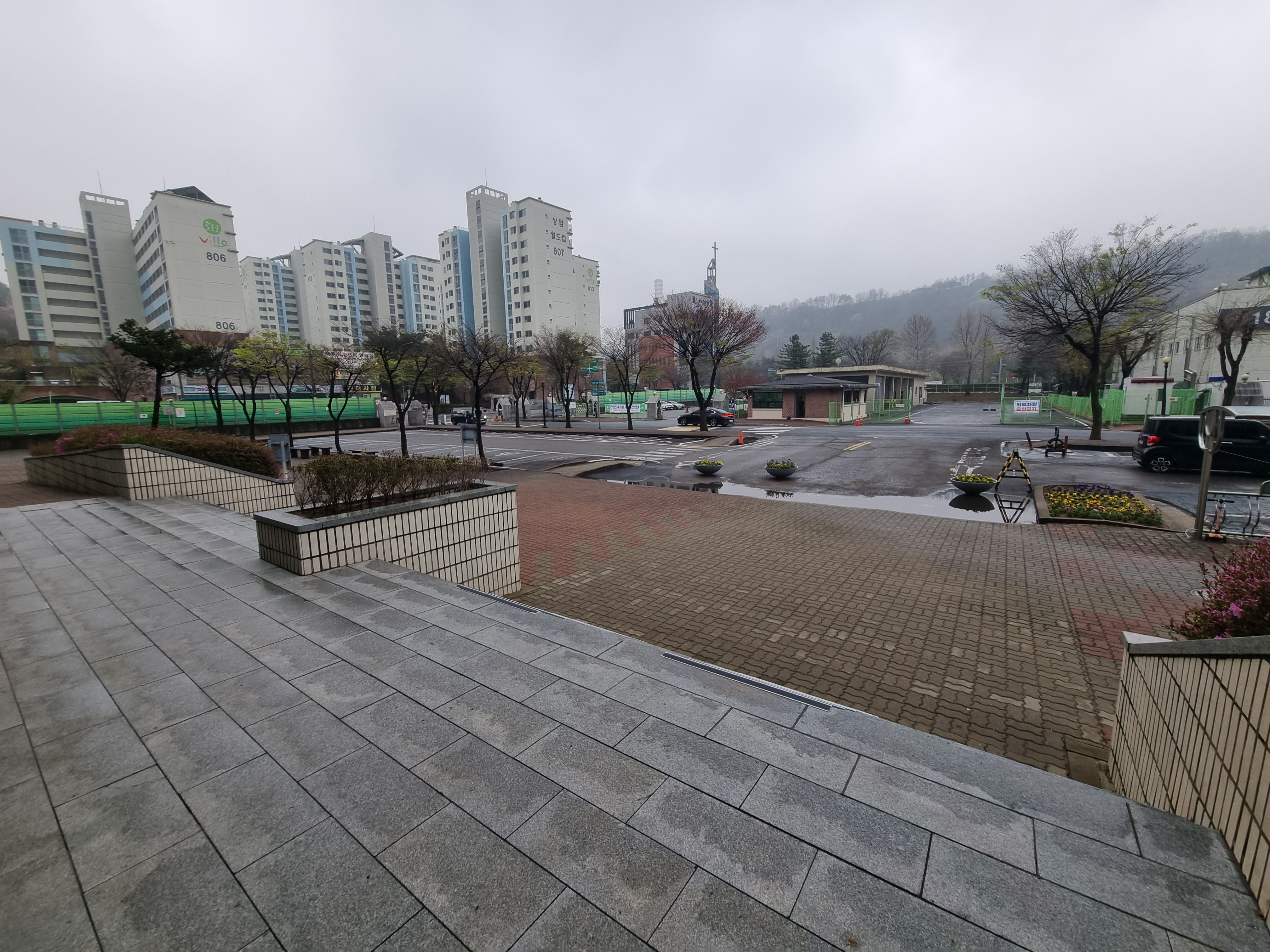한산한-외부