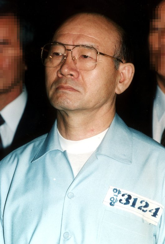 전두환 손자 전우원 일가 비리·흑자금 횡령…한국 방문 계획 7