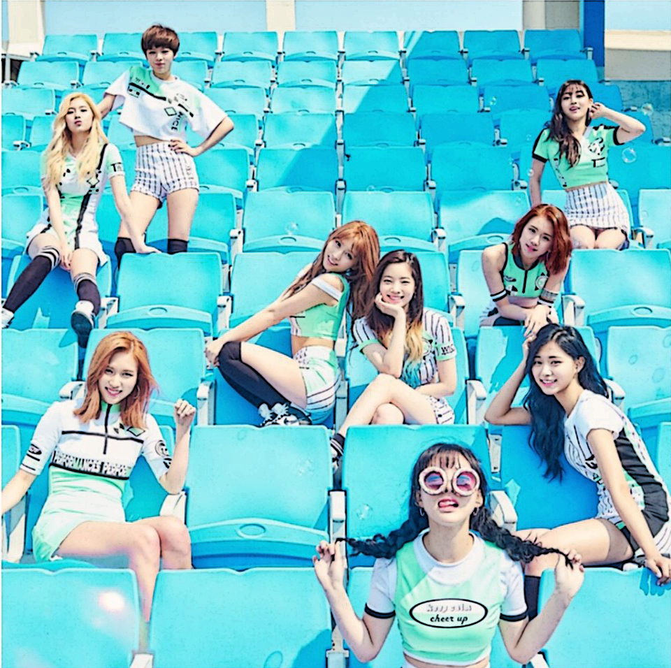  현재 가장 인기가 많은 여자아이돌은 누구지요?