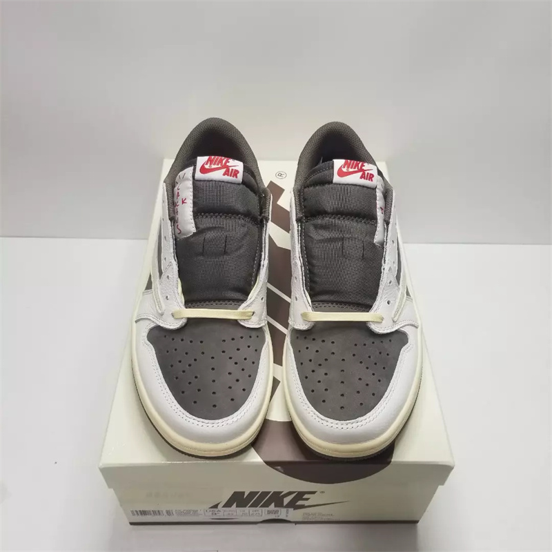  [AIR JORDAN] 트래비스 스캇 x 에어조던1 로우 리버스 모카 DM7866-162 남녀공용 (OG공장)