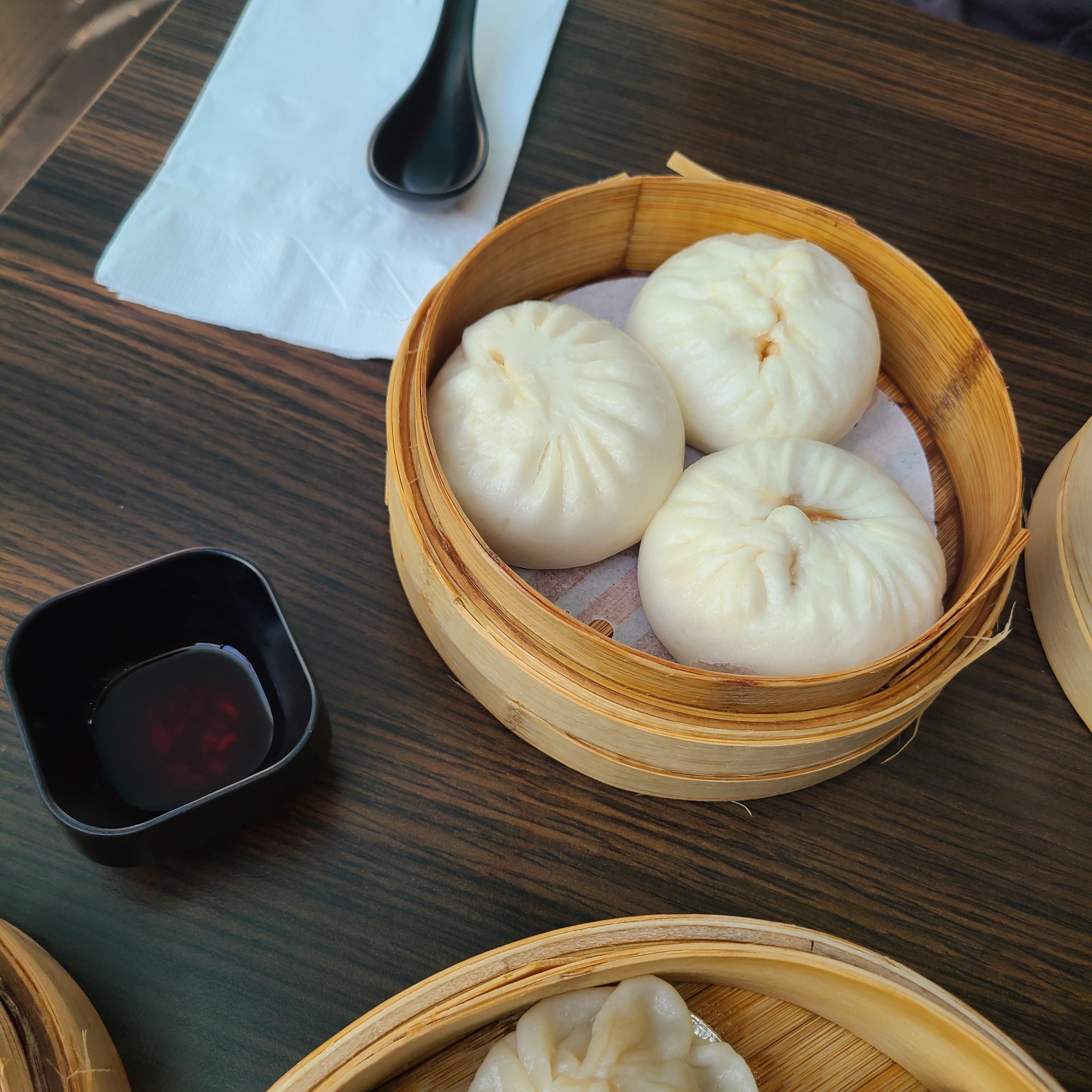 돼지 바비큐 바오 (BBQ Pork Bao) 