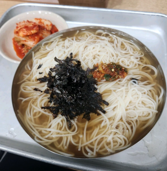 생활의달인 은둔식달 &ndash; 잔치국수계의 평양냉면&amp;#44; 서울 국수 맛집 두 곳 집중 분석