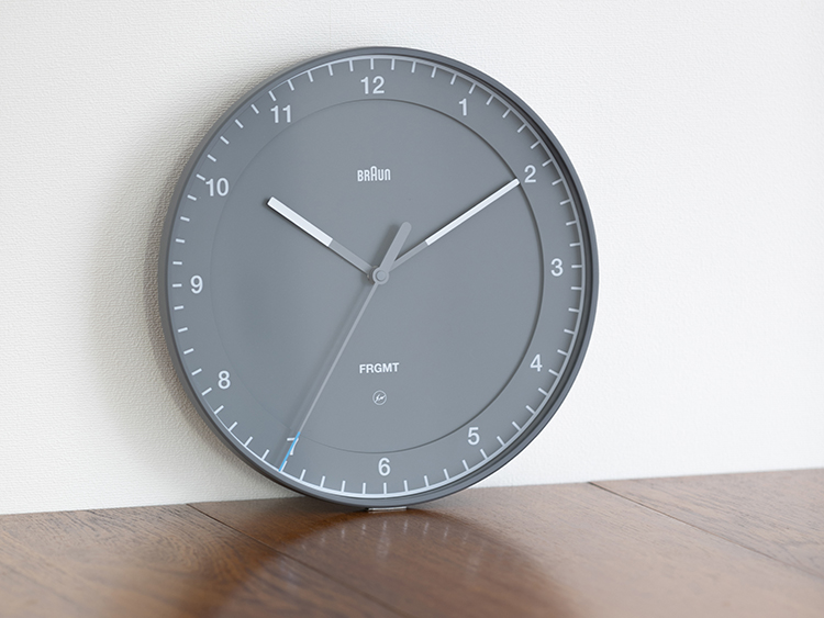 【即納！最大半額！】 Fragment x 入れ直せ Braun Wall グレー 時計 Clock 時計