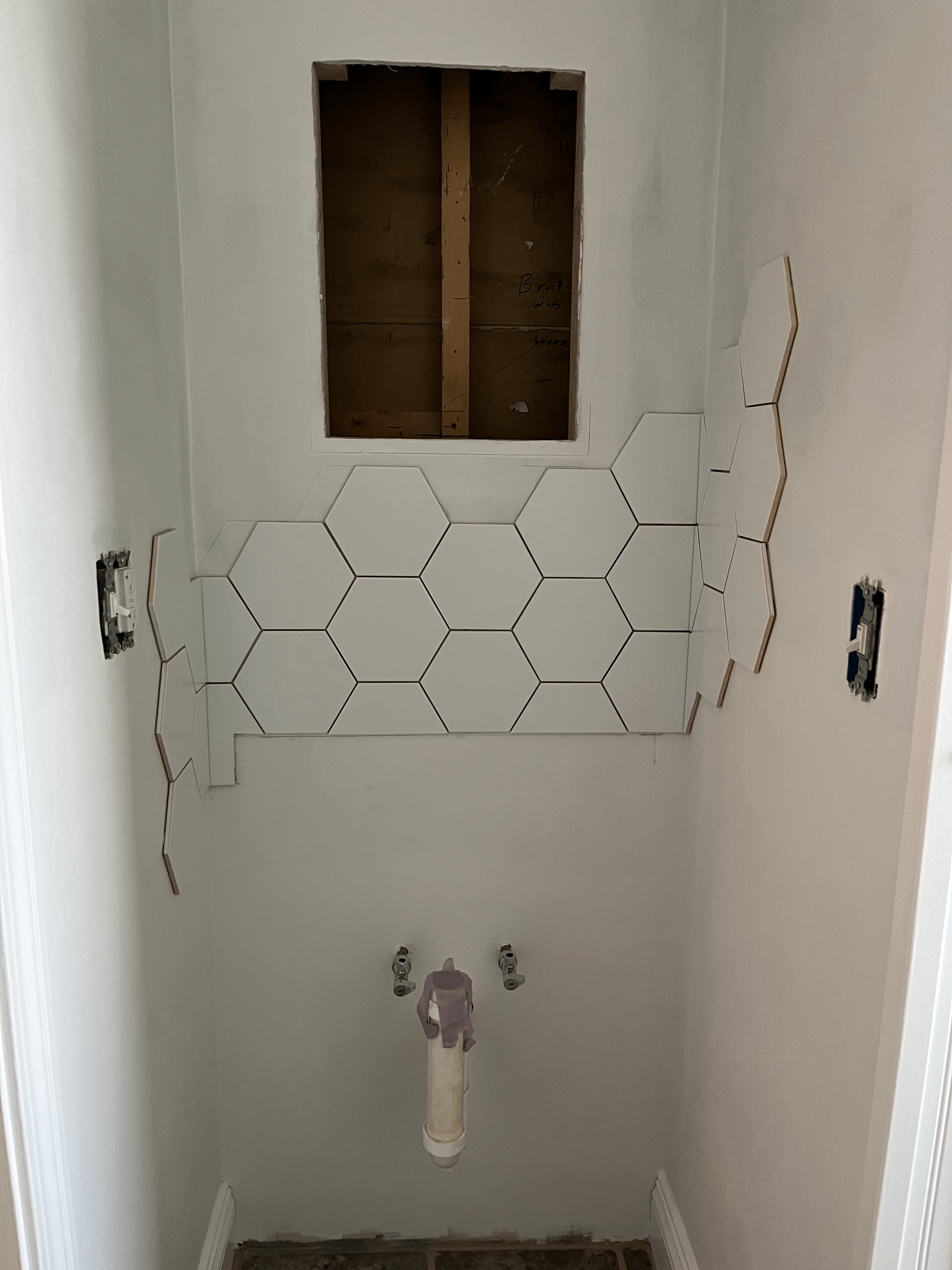hexagon-tile-for-bathroom