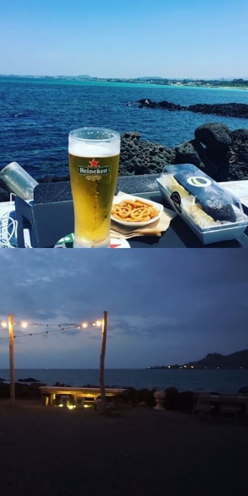 바다가-보이는-평상-위에-맥주와-안주가-놓여있는-사진과-밤에-불빛에-빛나는-카페-앞마당-사진
