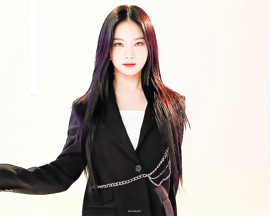 아이사 스테이씨 나이 프로필 본명 키 화보 인스타 고화질 과거 웃음 레전드 다리