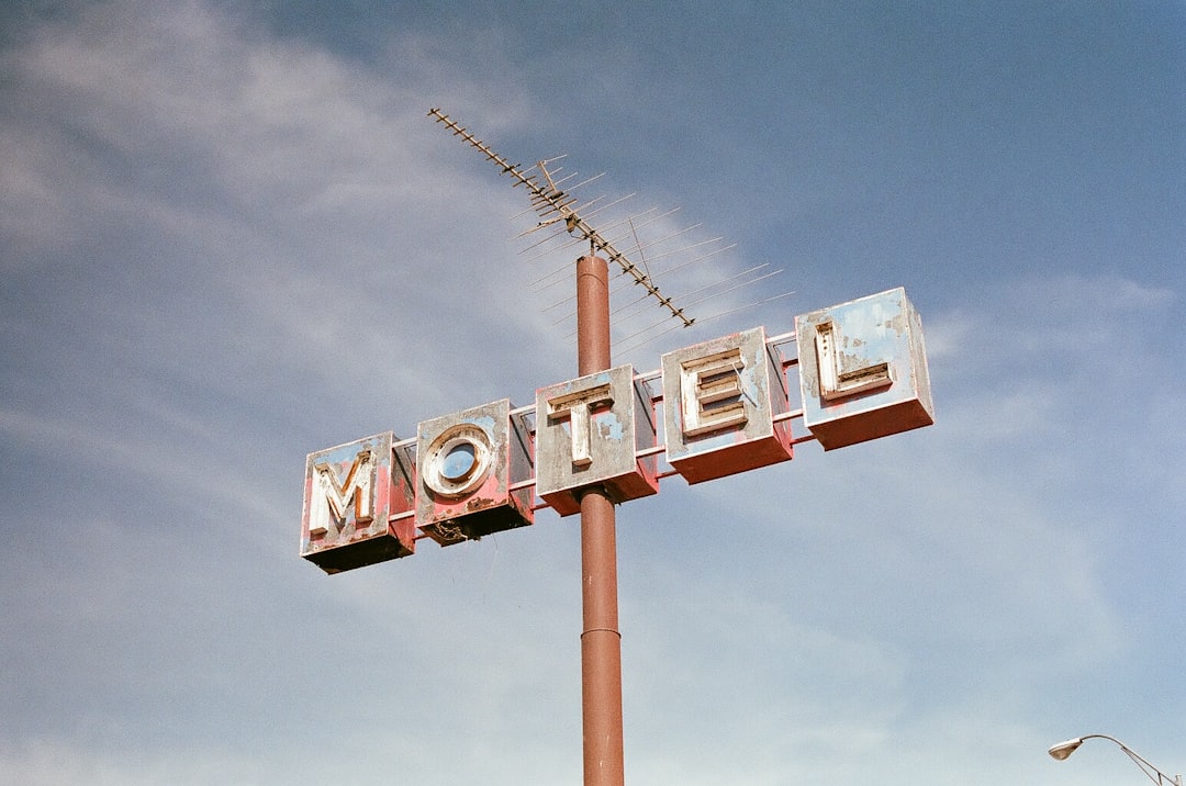 Motel.