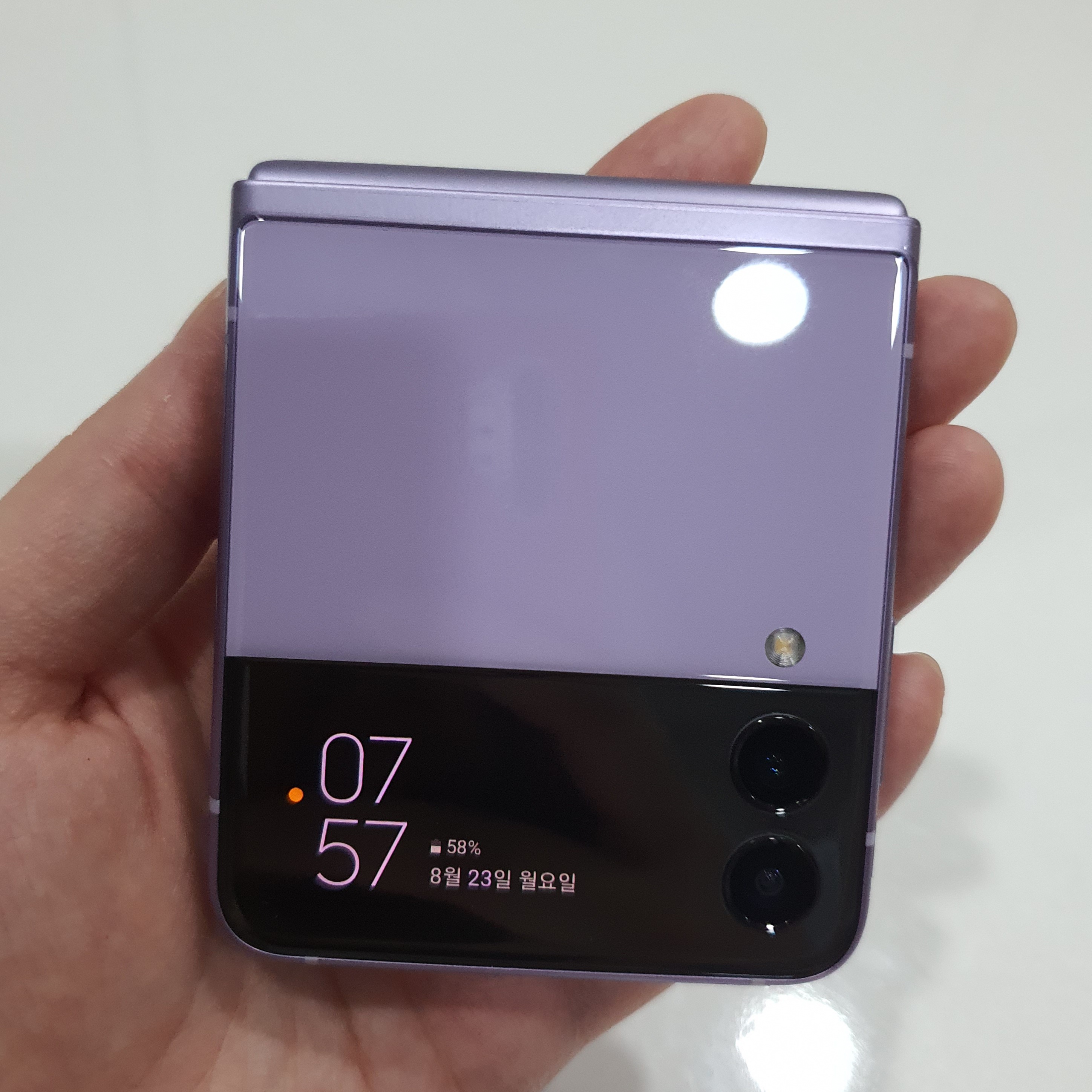  [삼성 Samsung] 갤럭시 Z플립3 라벤더 예약개통 미리받은 후기 (+ Z플립3 화이트 실물사진)