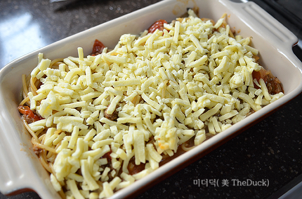 피자치즈를 잔뜩 뿌려주세요