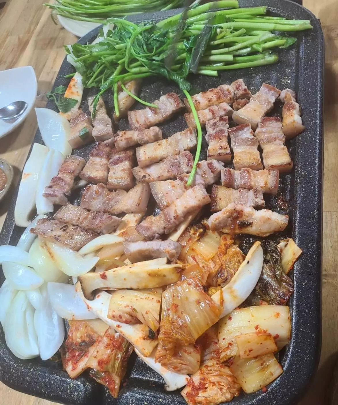 생방송 오늘밤저녁 미나리 삼겹살 맛집 위치정보 안내