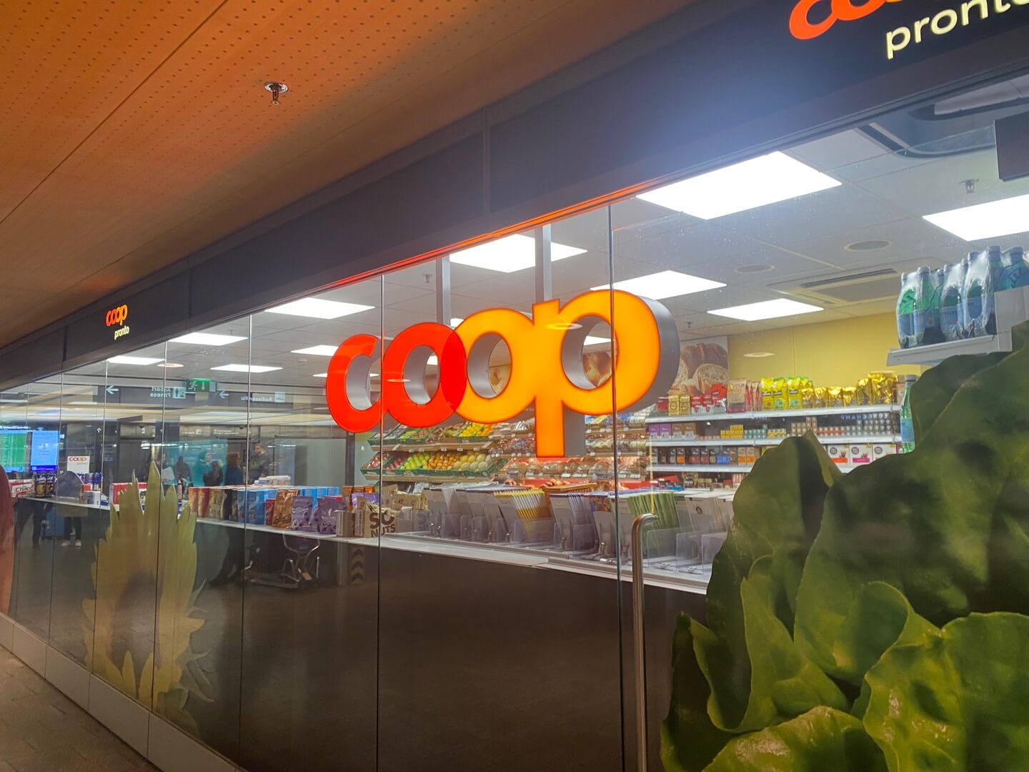 스위스-국민마트-Coop