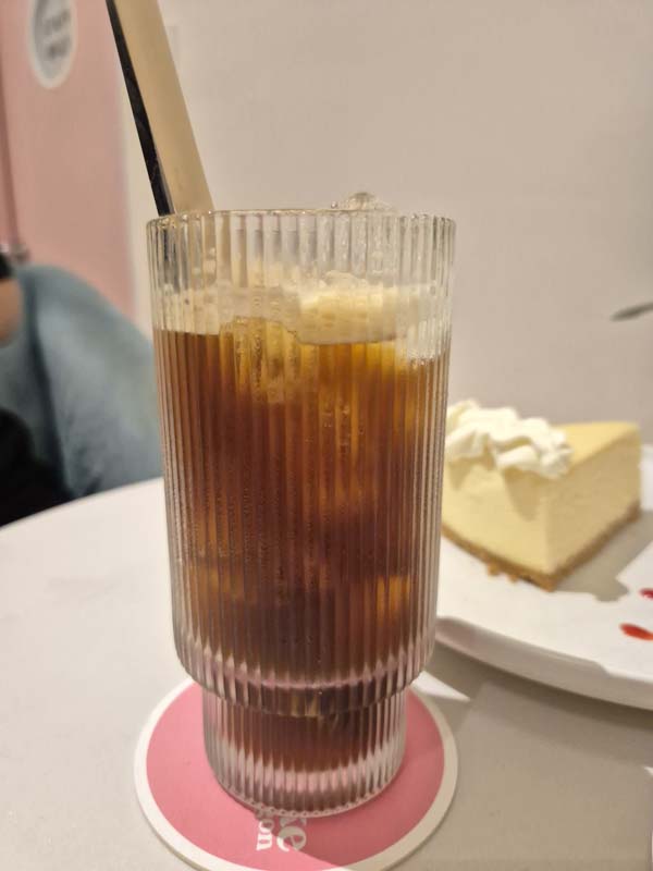 호치민 여행_호치민 카페_2군 타오디엔_치즈케이크 응온_ Cheesecake Ngon_아이스아메리카노