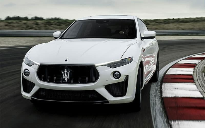 MASERATI LEVANTE 2023