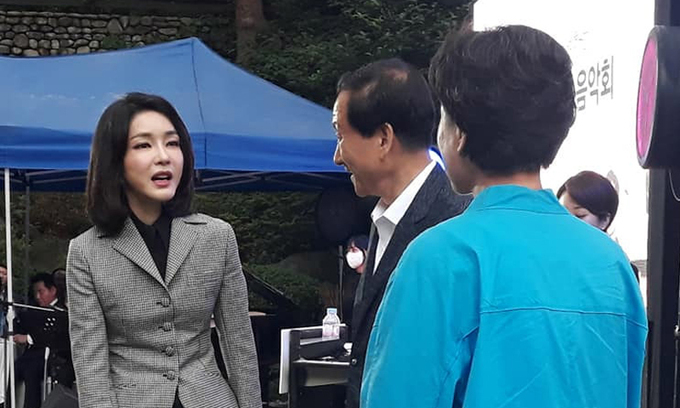  김건희 여사 '조용한 내조' 약속은?.. 광폭 행보에 출구 고민하는 대통령실