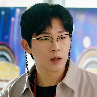 성스러운 아이돌