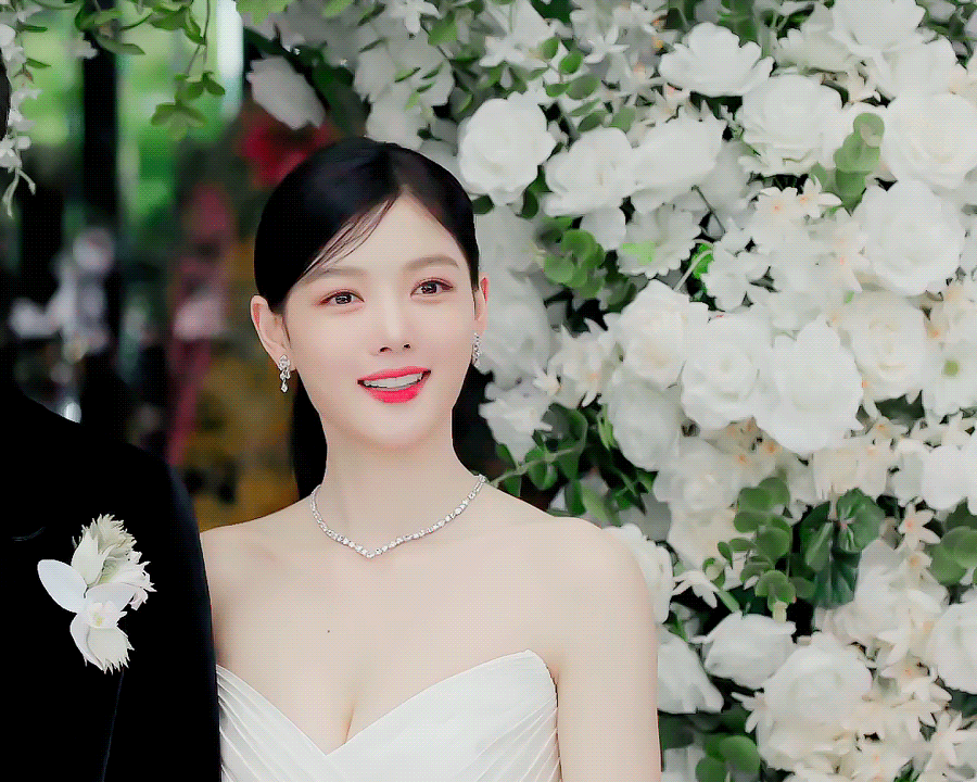 더쿠 - 🐰 2023년 12월의 김유정 🐰