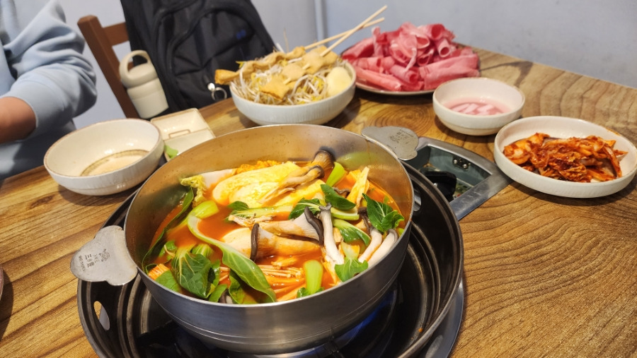 동촌샤브칼국수 풍납점 사진 7