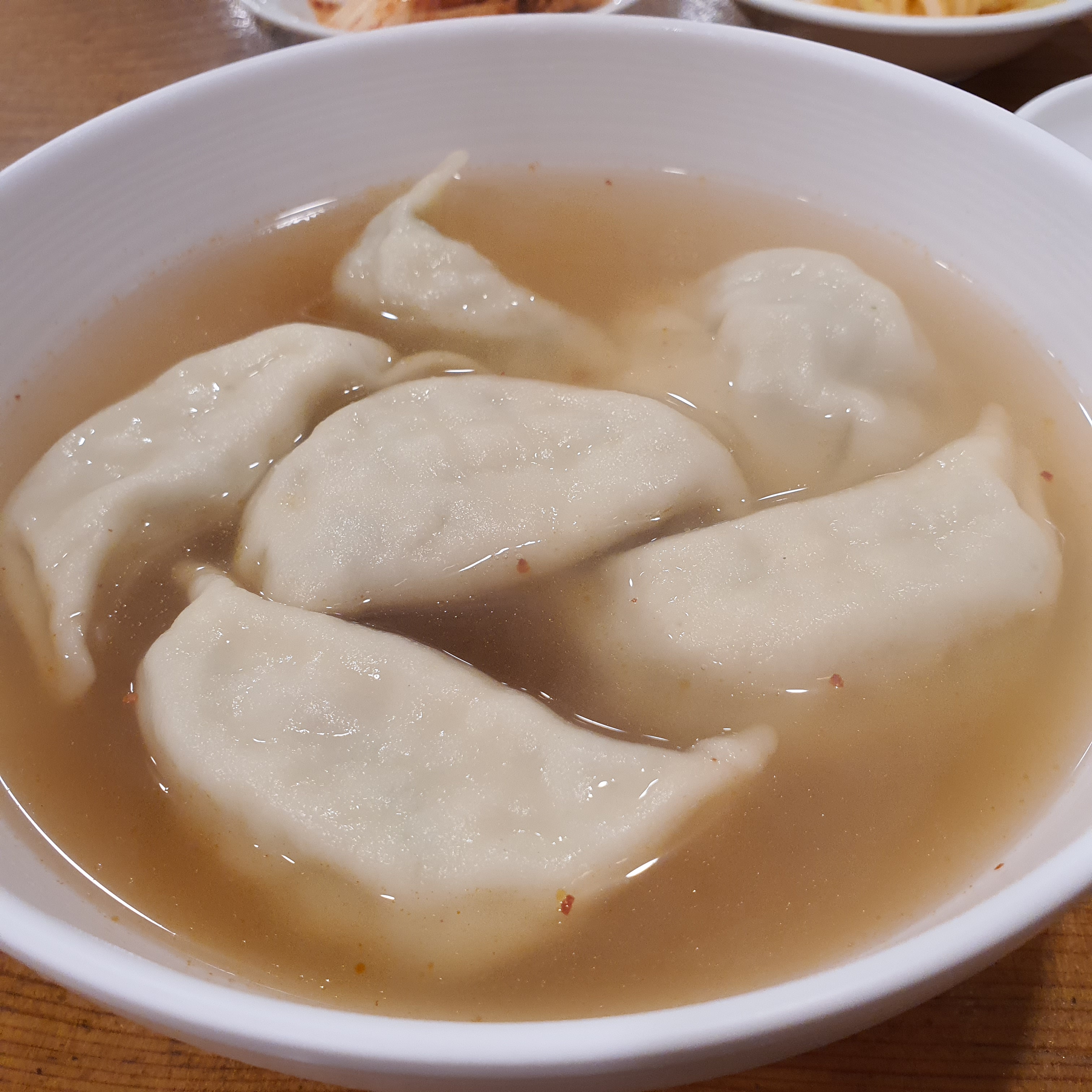  [압구정로데오 맛집] '만두집' 미쉐린가이드 선정 평양만두 맛집