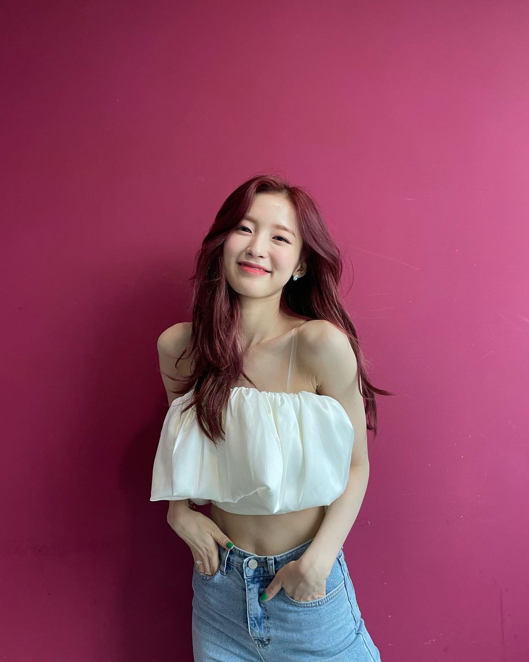  오마이걸 아린 청바지 각선미 몸매 움짤모음