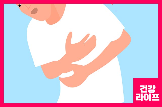 심장으로 이어지는 동맥인 대동맥의 내층이 찢어지거나 끊어지는 대동맥 박리는 가슴 답답한증세가 나타날 수 있다.