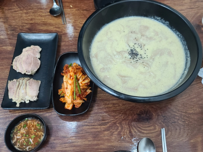 들깨칼국수 이미지