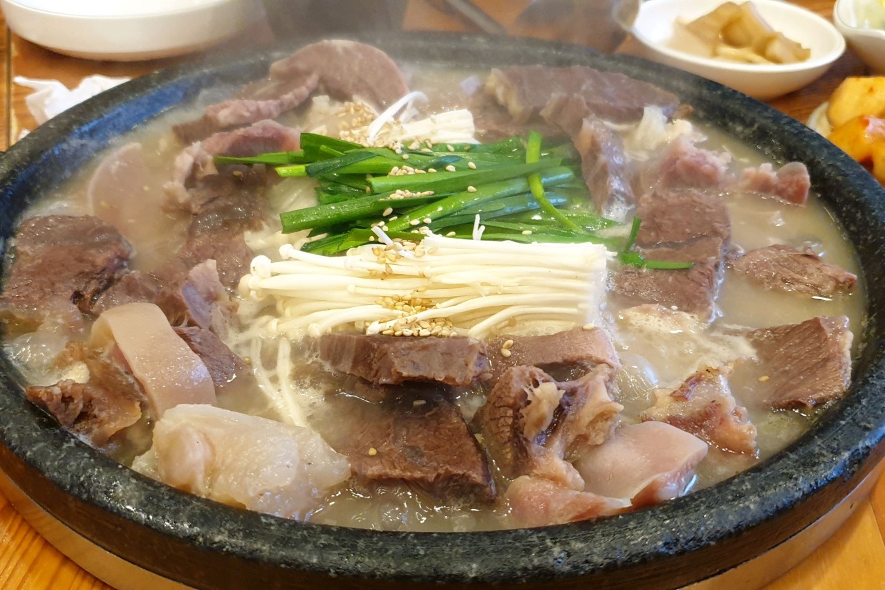 꼬리곰탕, 알고 먹으면 더 좋은 이유(꼬리곰탕의 효능) - undefined - 꼬리곰탕의 효능 - 1. 단백질 보충 꼬리곰탕, 알고 먹으면 더 좋은 이유(꼬리곰탕의 효능) - undefined - 꼬리곰탕의 효능 - 1. 단백질 보충