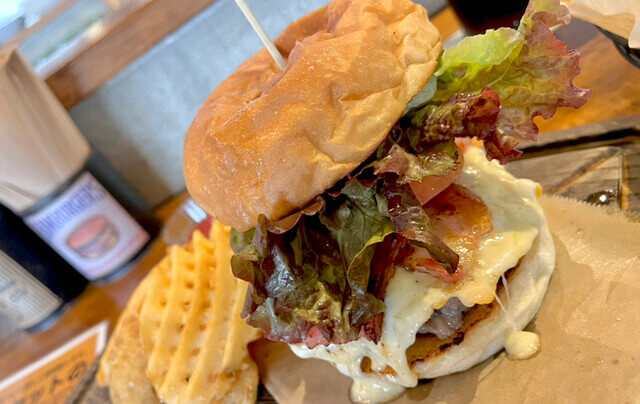 Warren&amp;#39;s Place 2.1 Burgers &amp; Beer