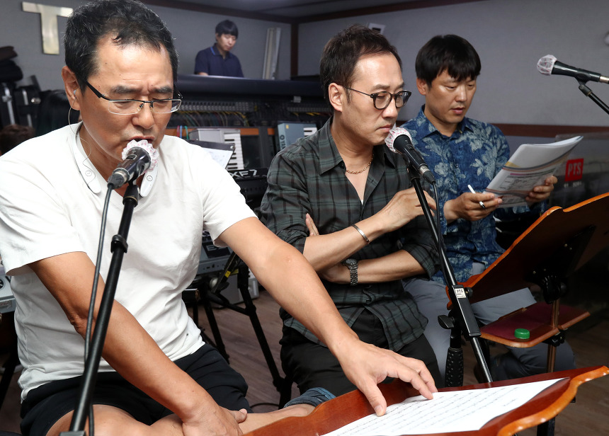  다시 뜨는 가수 권인하.  이광조 근황