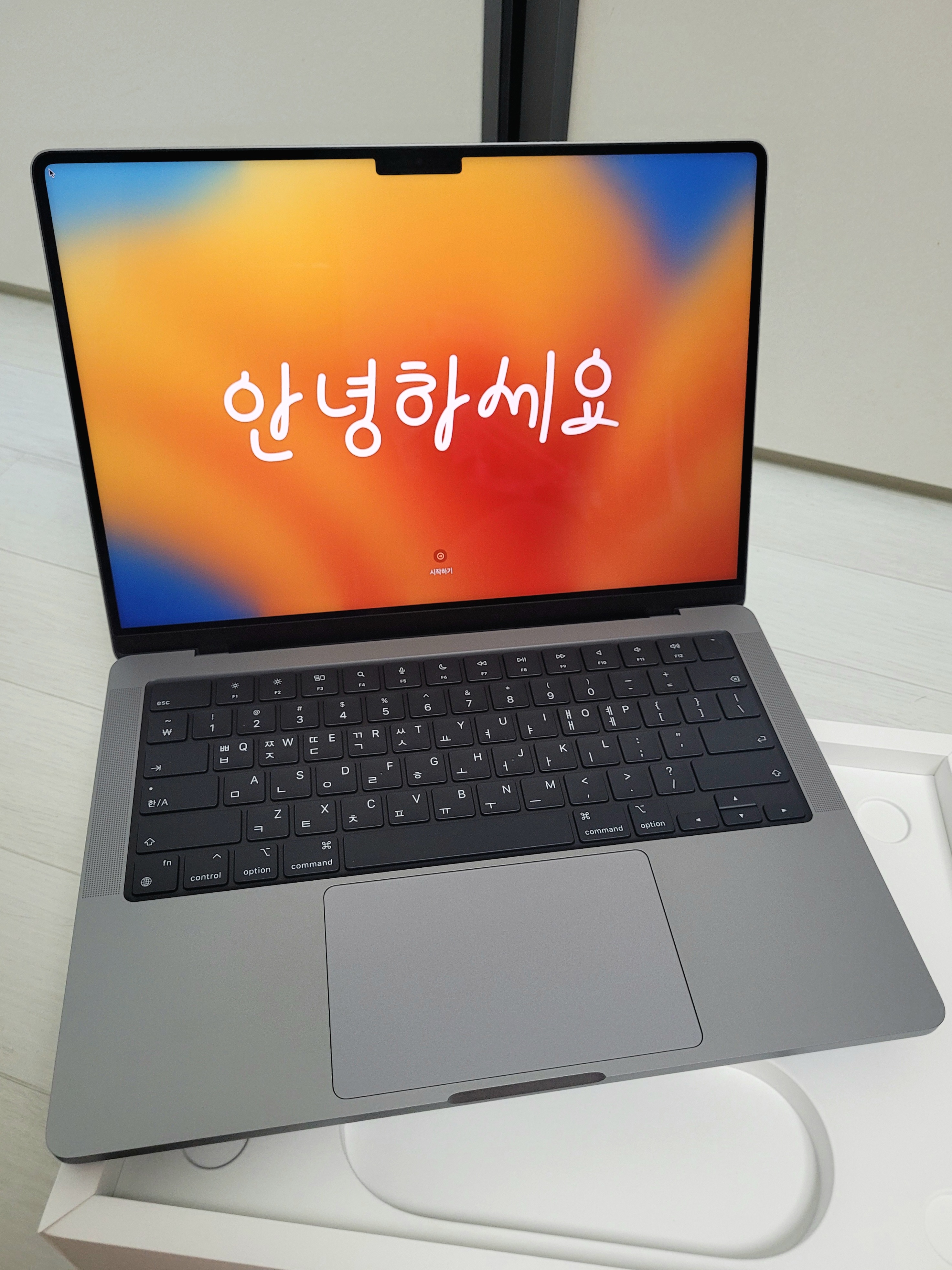 MacBook Pro 맥북프로 14 M2 스페이스 그레이 리뷰 - Spec(공식 홈페이지 참조) - 모든 영역 MacBook Pro 맥북프로 14 M2 스페이스 그레이 리뷰 - Spec(공식 홈페이지 참조) - 모든 영역
