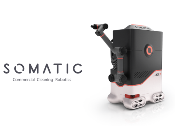 소매틱-somatic-화장실청소로봇-기업로고-로봇-홍보사진