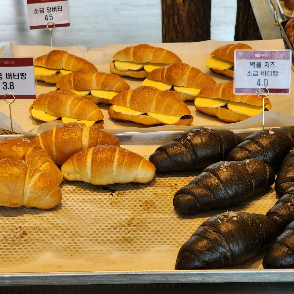 경기 / 파주 뷰 좋은 마장호수 근처 카페 레드브릿지 - 레드브릿지 - 메뉴 - 빵종류 경기 / 파주 뷰 좋은 마장호수 근처 카페 레드브릿지 - 레드브릿지 - 메뉴 - 빵종류
