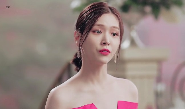 배우 김지은