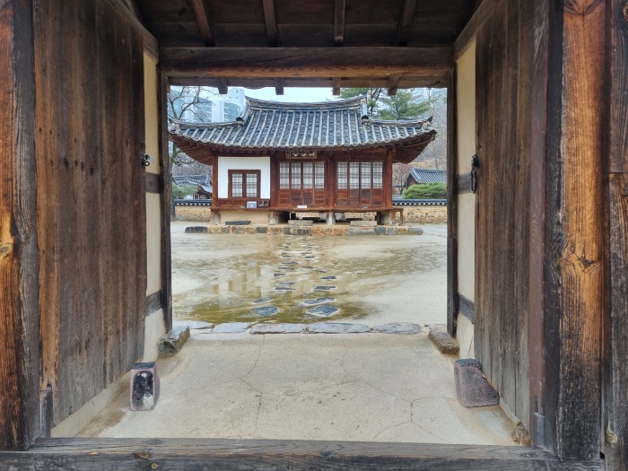 동춘당-입구