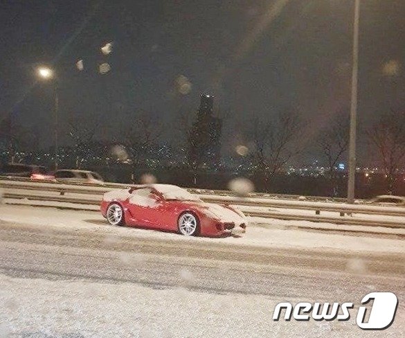  벤츠, BMW, 아우디 그렇게 좋다면서 폭설오면 왜 버리고감? ㅋㅋ 수입차 겨울, 폭설대비 방법 알려드림