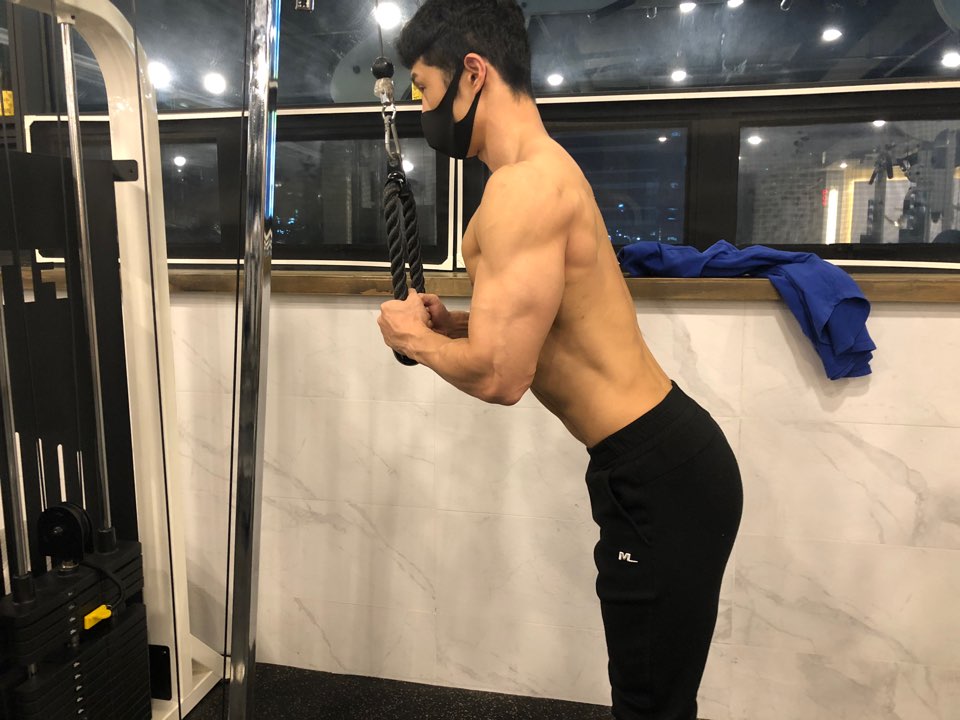  몸만들기 팔 두꺼워지는법, 팔 라인 만드는 방법