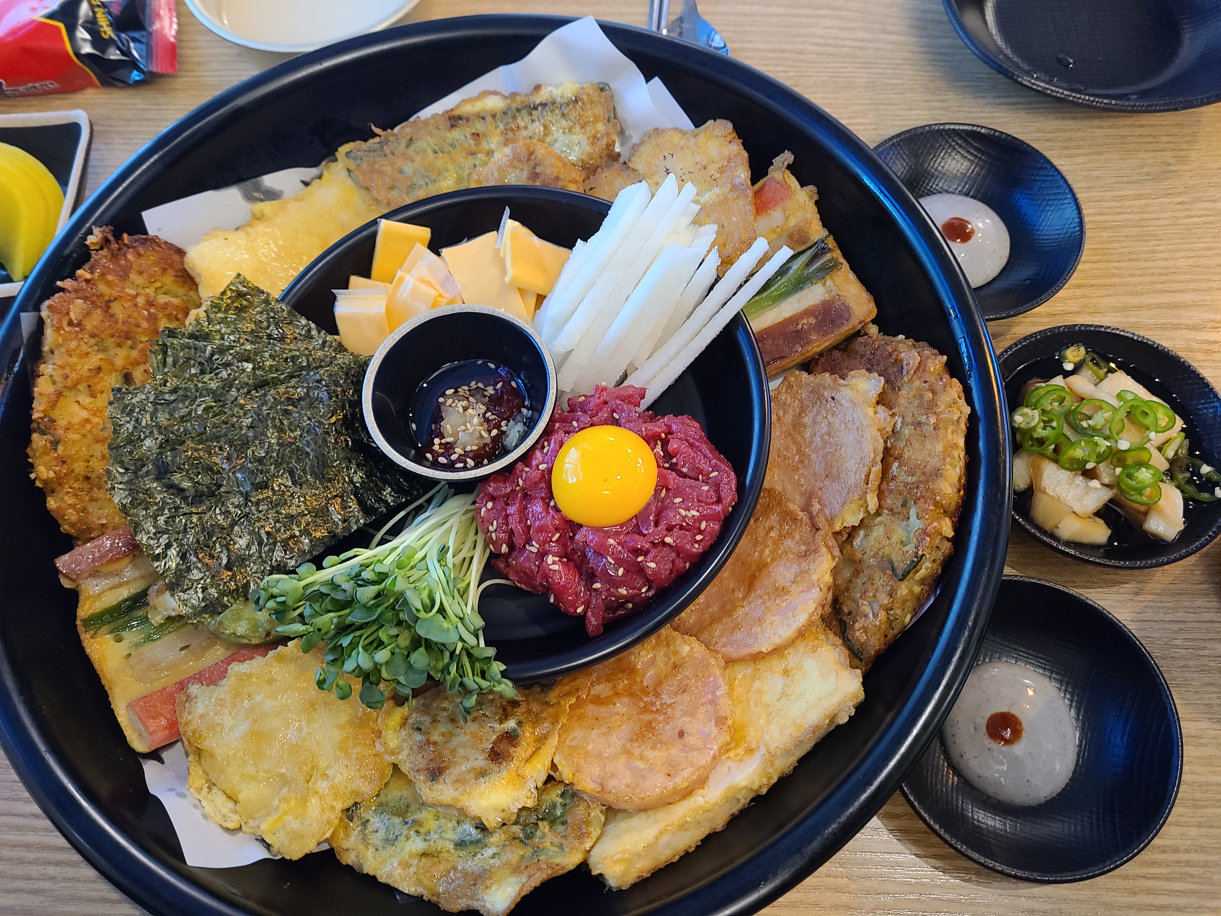  [신중동 맛집] 한우육회와 모둠전의 콜라보레이션! + 부천막걸리까지!