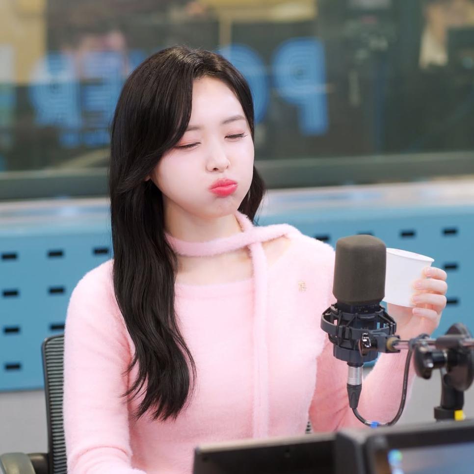 '골때녀' 배성재 김다영 아나운서 결혼 발표! 스포츠 중계의 전설과 차세대 SBS 간판 아나운서 커플, 14살 나이차 극복하고 5월 결혼 '골때녀' 배성재 김다영 아나운서 결혼 발표! 스포츠 중계의 전설과 차세대 SBS 간판 아나운서 커플, 14살 나이차 극복하고 5월 결혼