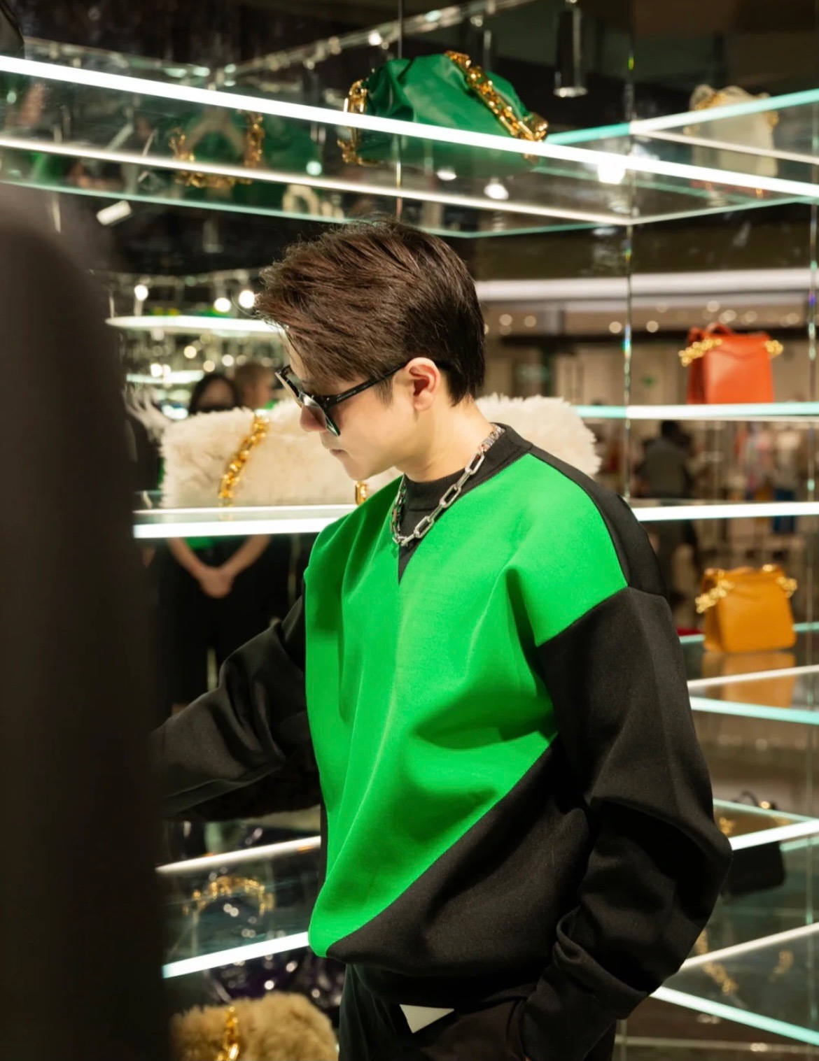  [BOTTEGA VENETA] 보테가베네타 스웨트 셔츠 맨투맨 티셔츠 664769 V0C10 1076