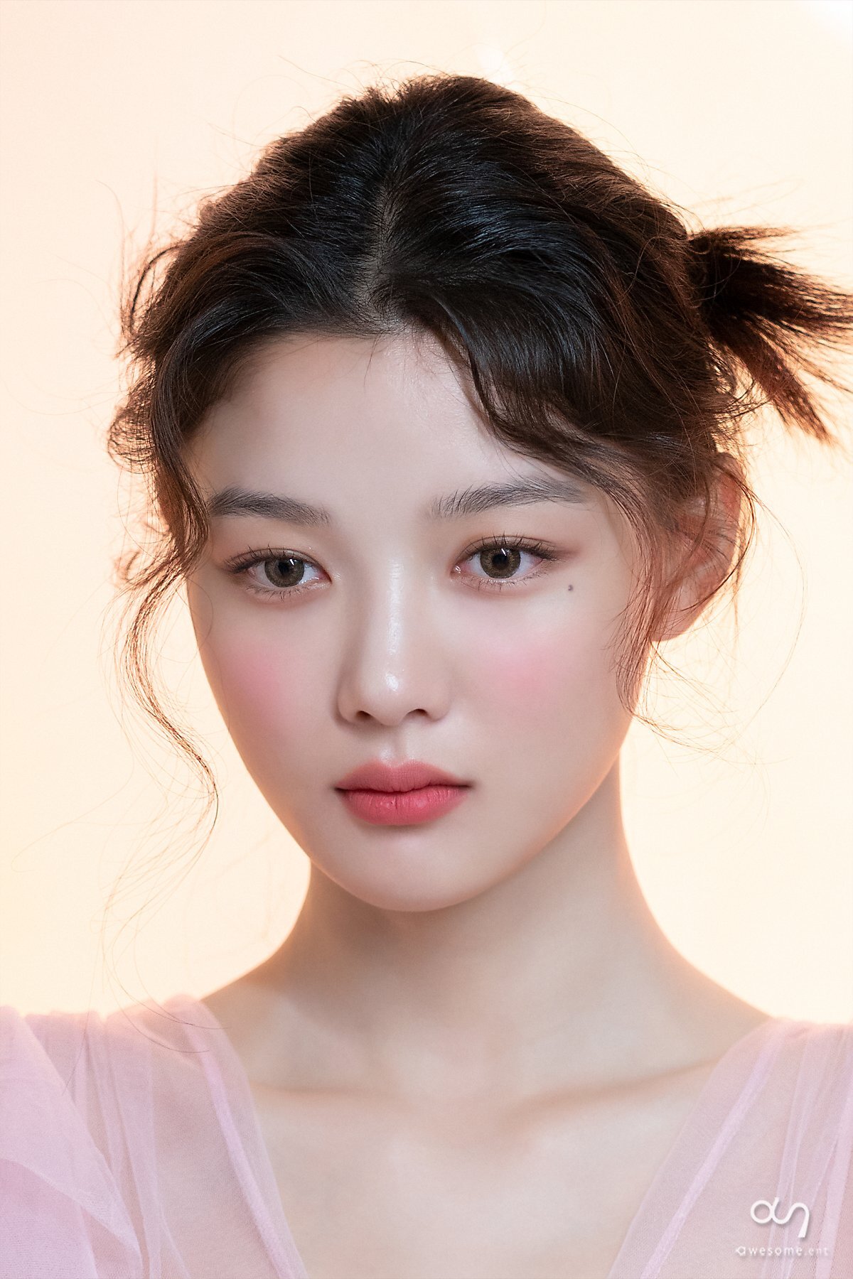  김유정 얼루어 화보 비하인드 추가 사진들 모음