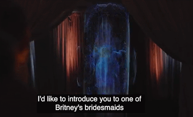  친구 결혼식에 홀로그램으로 나타난 신부 들러리 VIDEO: Bridesmaid shows up at wedding as a hologram
