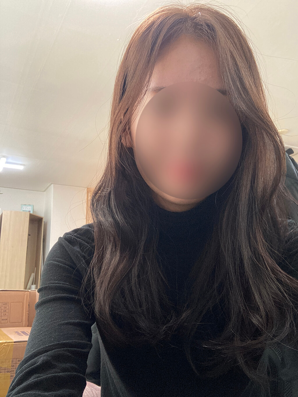 투톤헤어-여자-자연광-셀카