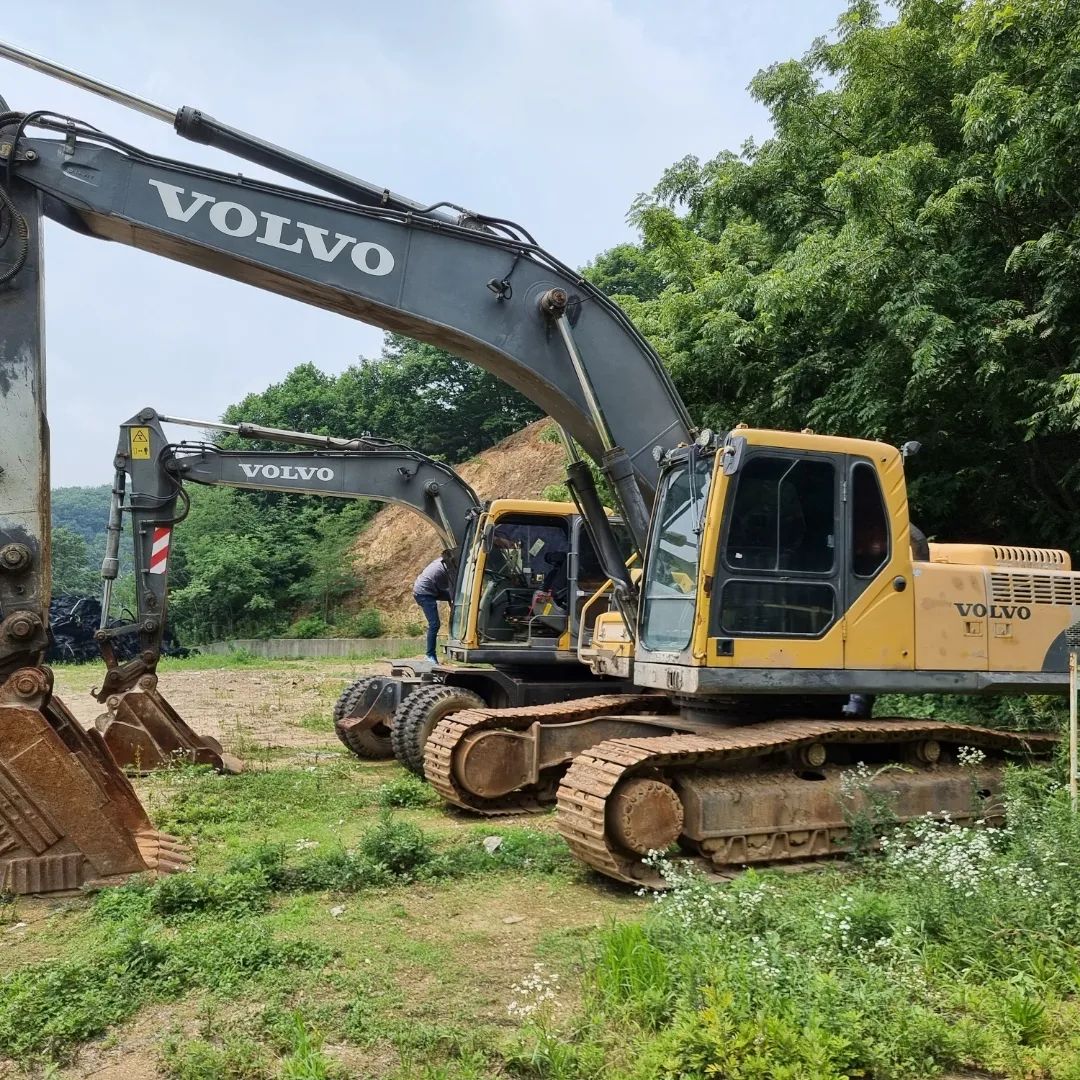  볼보 VOLVO EC290B 2011년식 3300만원 판매합니다
