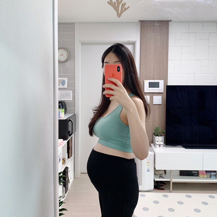 통증, 의료용 압박 스토킹 후기, 아기 크기, 체중, 증상, 태동, 배 크기, 우정 사진 촬영 30-34주 주물 사진 : 출산 휴가, 산전 우울증, 포유문 산부인과 산전 마사지, 다리 붓기, 손가락 6