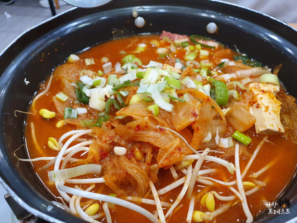 융건릉 안녕불백 김치찌개