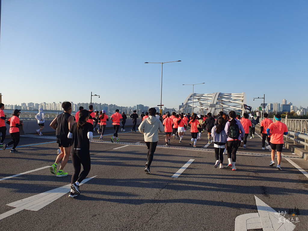 JTBC 서울 마라톤 한강 달라기