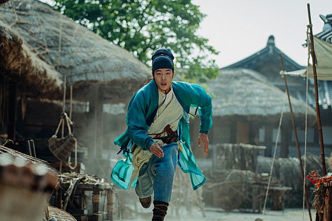 영화 &amp;lt;외계+인&amp;gt; 류준열