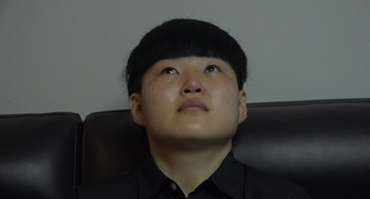 생모를-만나려는-지윤씨의-마음은-복잡하다