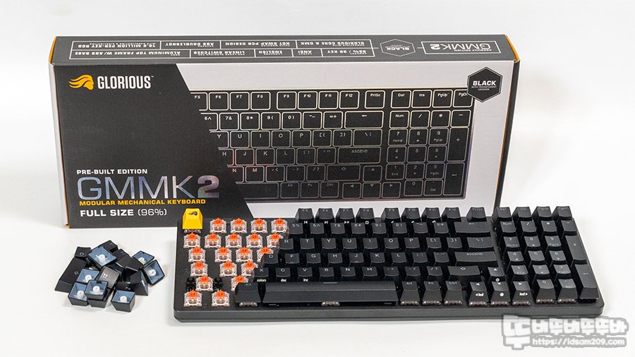  글로리어스 GMMK2 96% Prebuilt 커스텀 키보드
