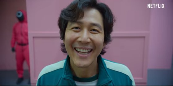 환하게-웃고-있는-성기훈.