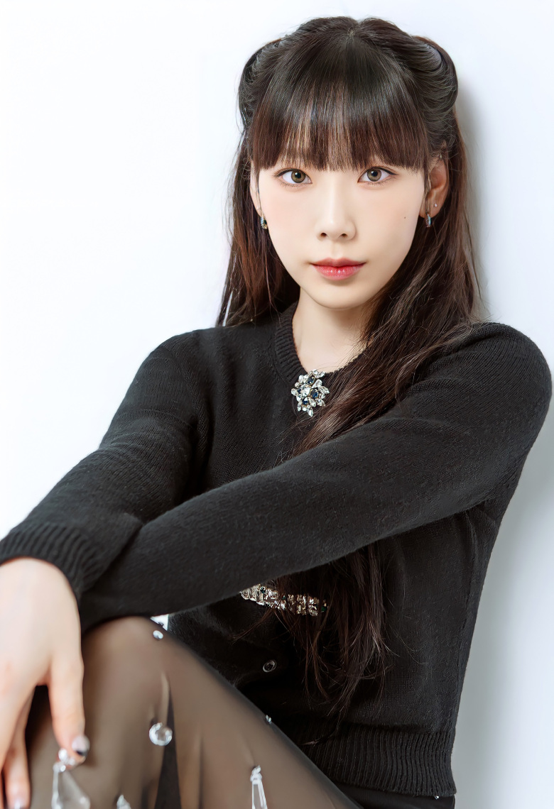  소녀시대 태연 ViVi Japanese Magazine 2020년 11월호 화보